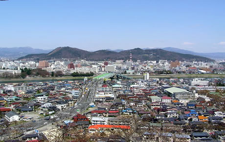 福島市の信夫山